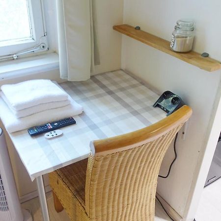 1 Zimmer In Wohngemeinschaft, Netflix, Premium Kabelfernsehen, Kueche Apartment Berlin Exterior photo